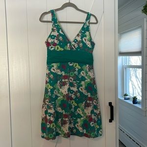 Patagonia sundress-sporty and stylish! Size M-Perfect for spring/summer!!
